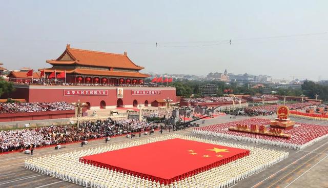 2019年，令尊龙凯时自豪的一件事——效劳国庆70周年大阅兵及联欢运动